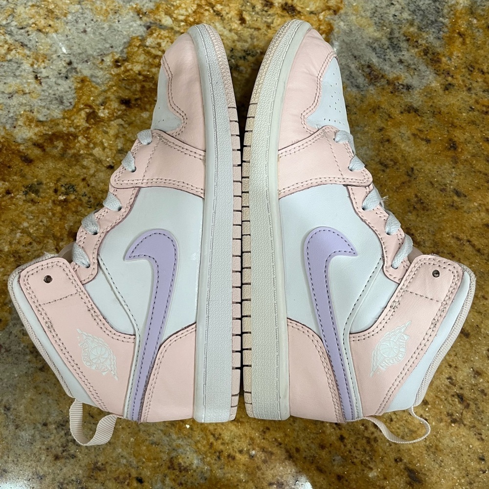 Jordan 1 size 2 - Picture 8 of 9